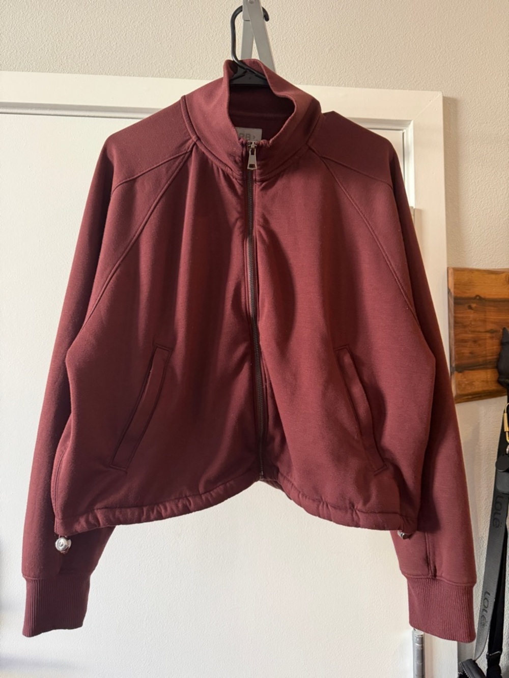 Women's Burgundy Crop Full-Zip.